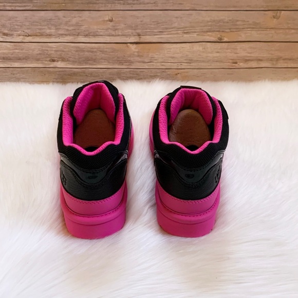 UGG Women’s Highland Sneakers - Picture 5 of 7